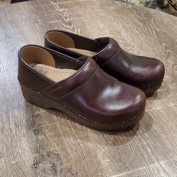 Dansko Classic Brown leather clogs size 37 - Picture 9 of 9